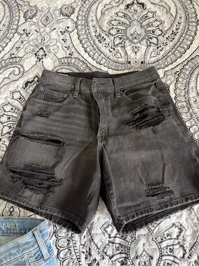 American Eagle Outfitters Black Distressed Men’s Jean Shorts